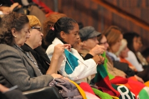 As "tricoteiras dos precatórios" em manifestação no Congresso Nacional.(Foto: Arquivo)
